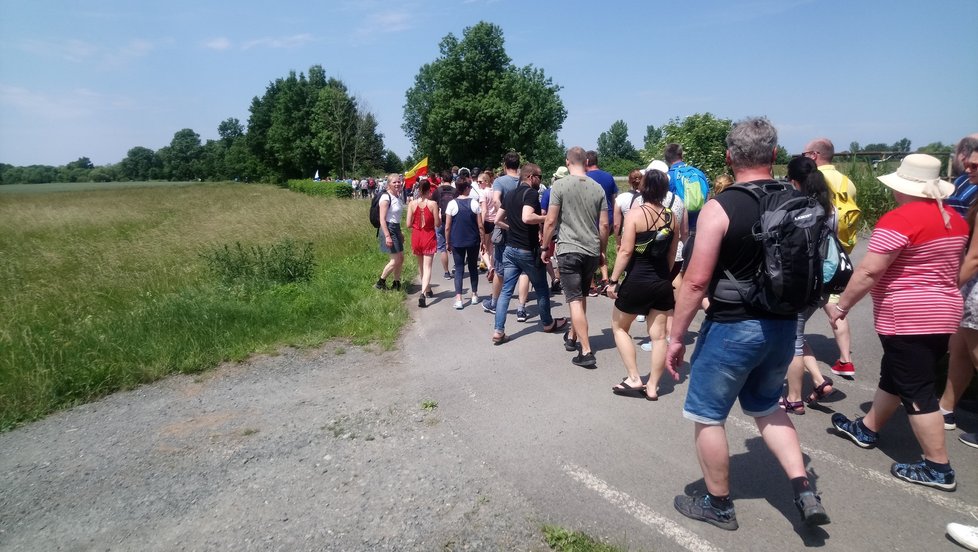 Protestní pochody proti těžbě štěrku u Moravského Písku.