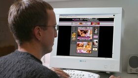 Pornografii na internetu sleduje téměr polovina všech uživatelů. Investice do adresy sex.com se vyplatí