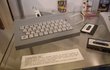 1987 Československý Didaktik Gama. Neoficiální kopie britského počítače Sinclair ZX Spectrum vyráběný výrobním družstvem Didaktik Skalica na Slovensku. První široce rozšířený počítač u nás.