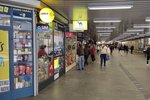 V podchodu pod brněnských hlavním nádražím je asi 40 obchodů, hrozí jim, že budou muset prostor vyklidit.