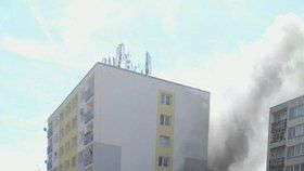 Při požáru bytu v Poděbradech zemřeli tři lidé.
