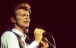 Podivné album. David Bowie desku Toy nahrál před deseti lety, ale producenti a studio ji tenkrát odmítli vydat. Nyní deska prosákla na internet