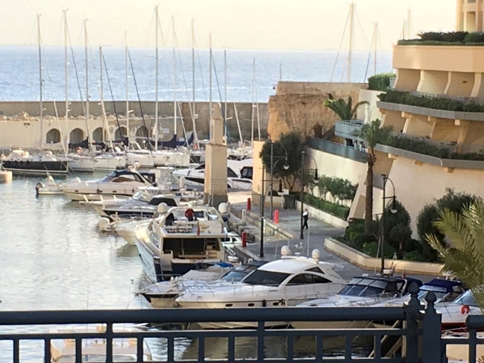 Portomaso, místo na Maltě, kde byl podnikatel zadržen