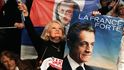 Podpora voličů stoupá. Podle Hollanda je Sarkozy v kampani ochoten vyzkoušet všechno. Na voliče ale zjevně jeho rérorika působí