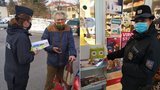 Podvodníci na Liberecku nabízí prášek na koronavirus: Policie udělala kampaň pro seniory 