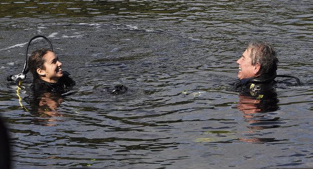 Zpátky na zemi: Vynoření po 73 dnech v hotelu pod mořem