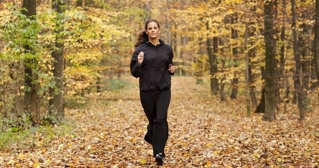 I když se venku ochladilo, ranního joggingu v parku se ještě vzdát nemusíte.