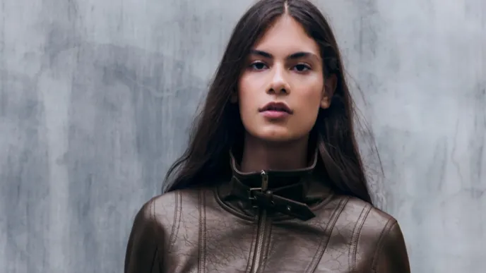 Bunda z umělé kůže, Bershka, 1299 Kč Bunda z umělé kůže, Bershka, 1299 Kč