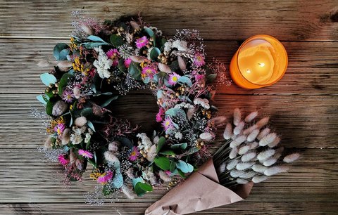 Nejkrásnější podzimní věnce: Vyrobte si podzimní dekoraci na dveře i na stůl