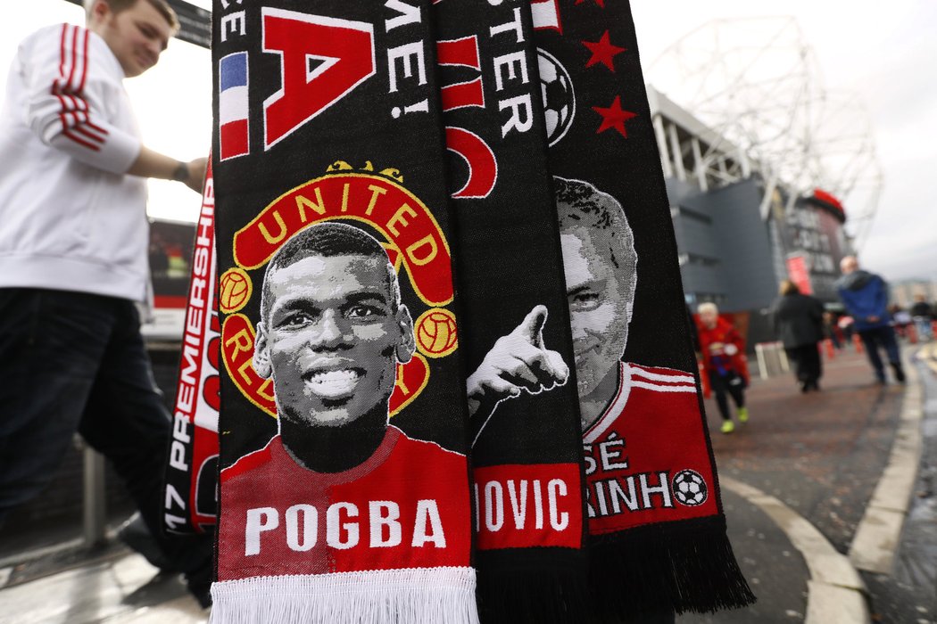 Záložník Manchesteru United Paul Pogba si zahraje poprvé od návratu na Old Trafford