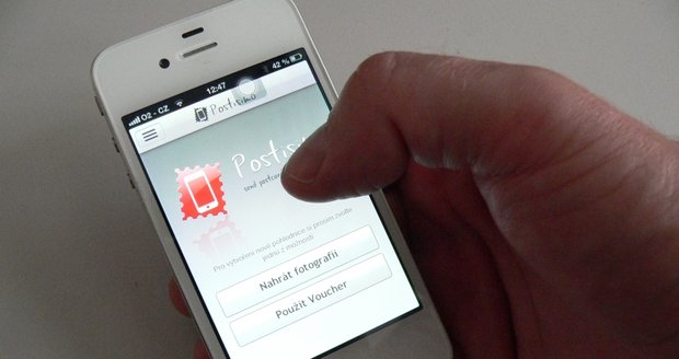 1. krok: Na adrese postisimo.com si zdarma na svůj chytrý telefon stáhněte aplikaci