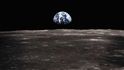Pohled za Zemi z Měsíce (mise Apollo 11)