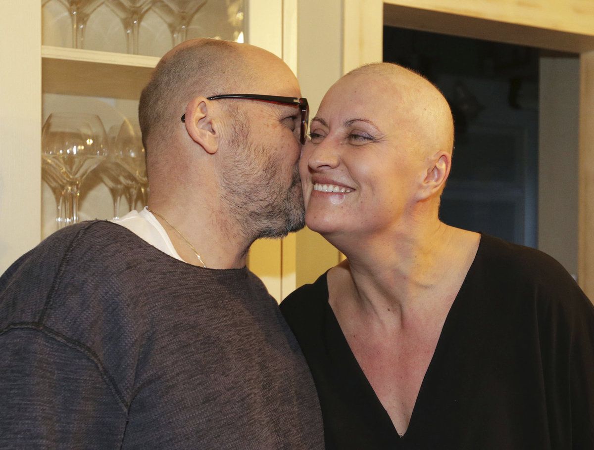 Manžel Zdeněk ji doprovází na každou chemoterapii. „Stojí při mě v dobrém i zlém a jsem šťastná, že ho mám,“ říká paní Zdeňka.