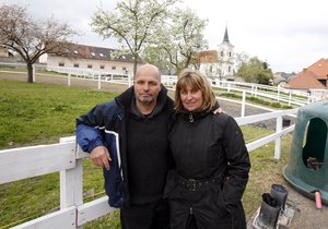 Ranč Pohlreichových se nachází v Líšnici u Prahy. Fotka je ještě z doby, kdy Zdeňka nebyla nemocná.