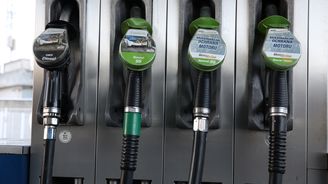 Ceny pohonných hmot v ČR stouply na úroveň cen z loňského března