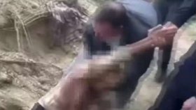 Muže z Moldavska agresor pohřbil zaživa.