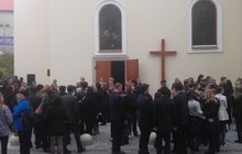Smutek v Brně: Pohřeb obětí bestiálního vraha Kevina Dahlgrena