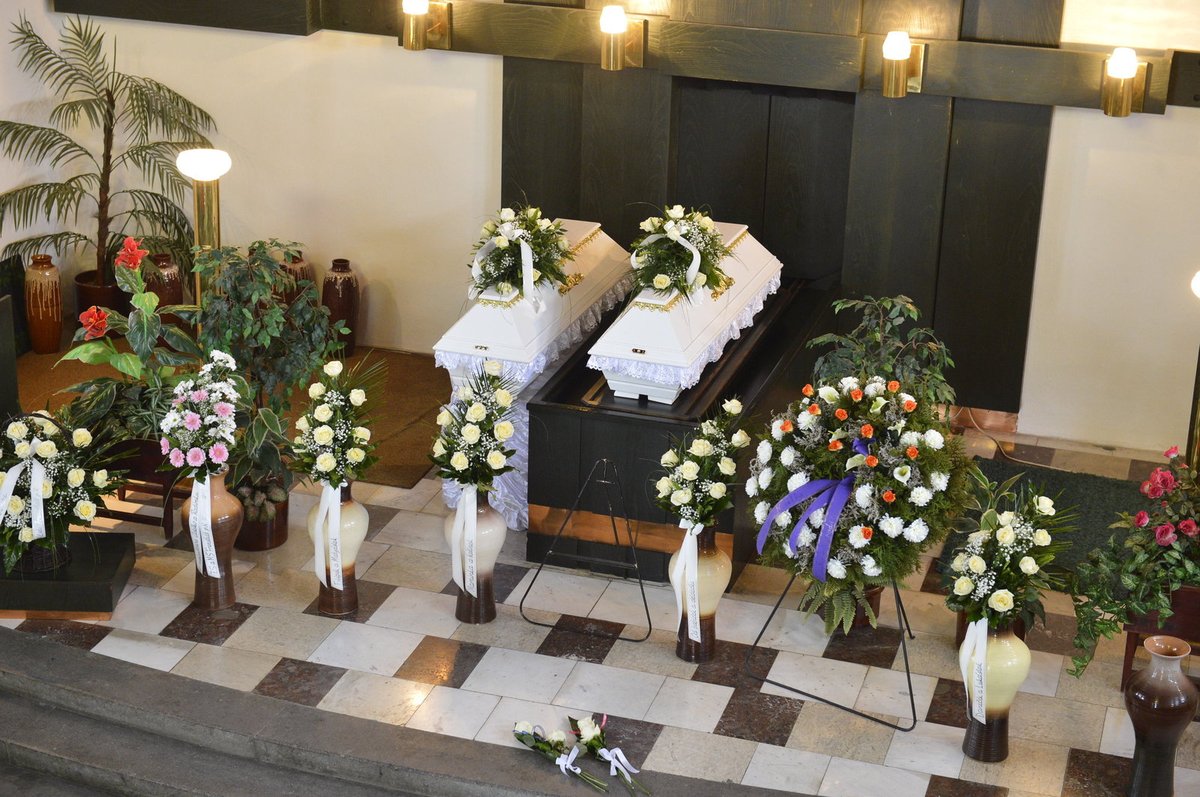 Pohřeb Adélky a Radimka