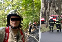 Poslední rozloučení s hasičem Honzou: Sbohem přišly říct stovky lidí! Hrdina zemřel při pokusu o záchranu cizího života