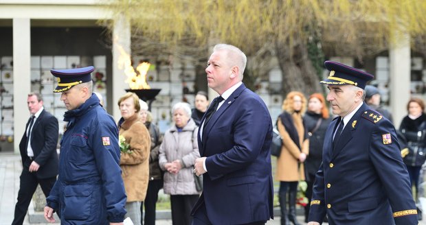 Na pohřeb dorazil i ministr vnitra Milan Chovanec (ČSSD).