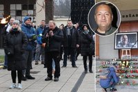 Fanoušci na pohřbu Patrika Hezuckého (†55): Jak se loučili ti, co se dovnitř nedostali!
