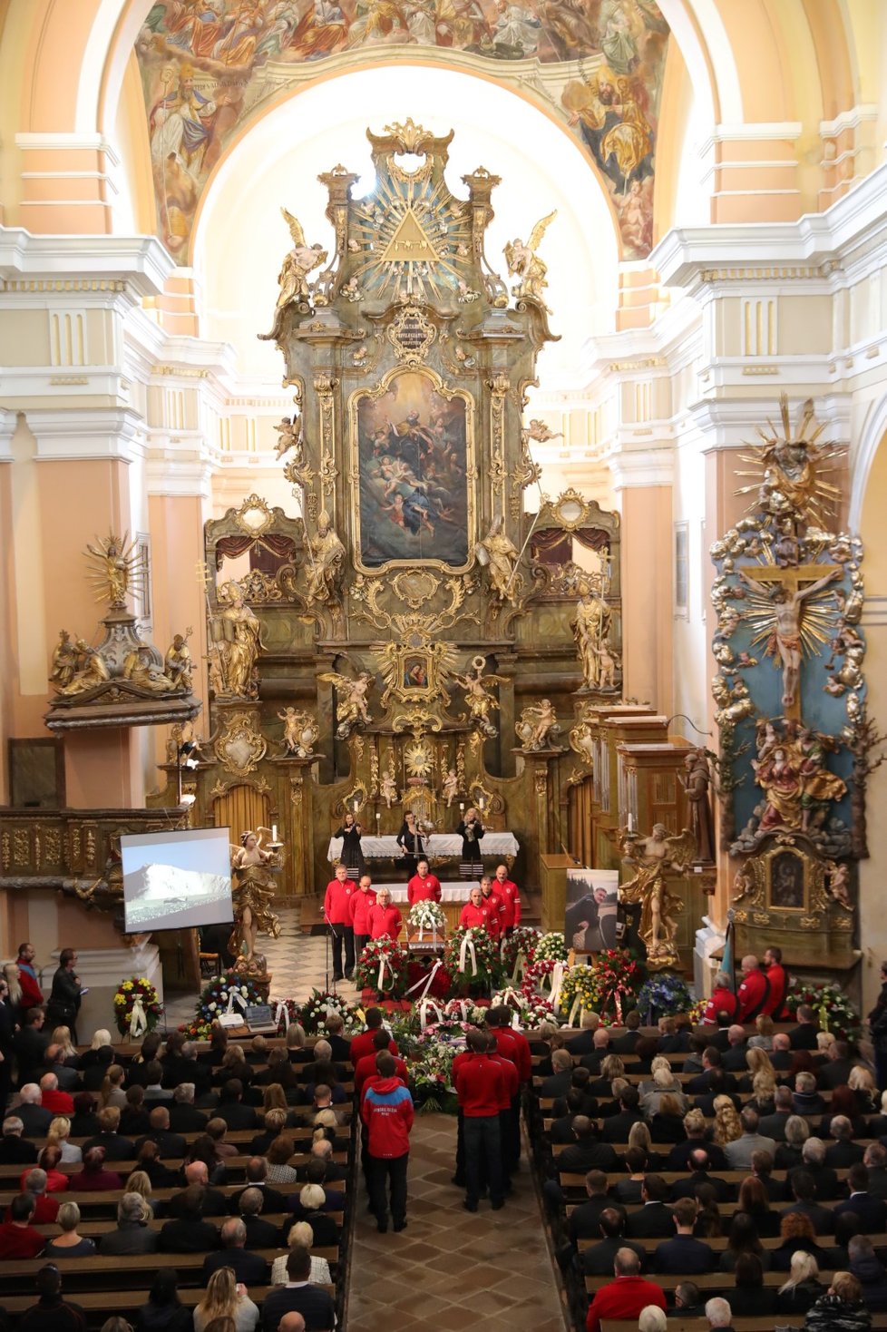 Pohřeb Adolfa Klepše (†53) ve Vrchlabí