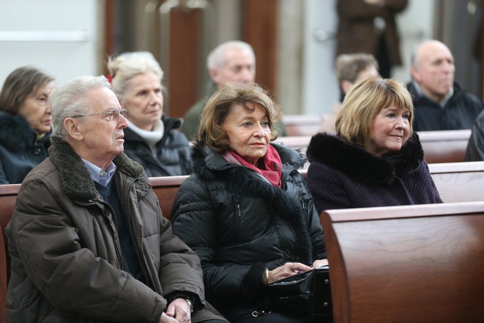 Filipovská se Simonovou na pohřbu Dřevíkovského