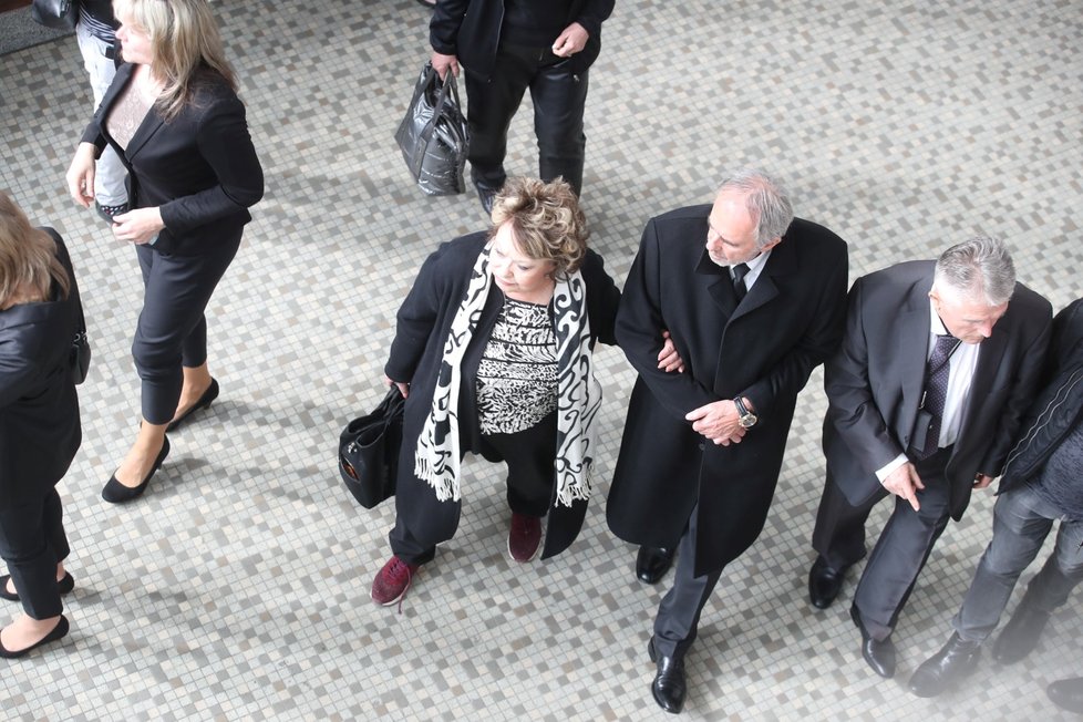 Pohřeb Josefa Aloise Náhlovského: Bohdalová a Focko