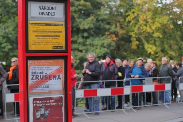 Poslední rozloučení s Karlem Gottem na Žofíně.