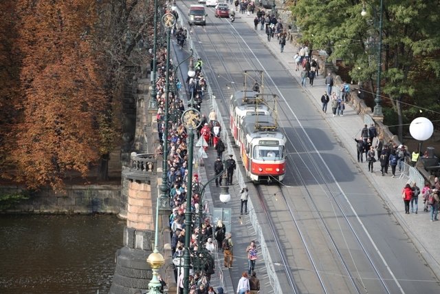 Poslední rozloučení s Karlem Gottem na Žofíně.