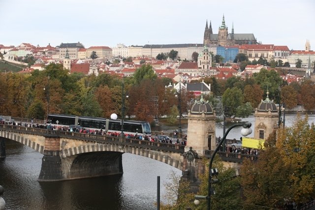 Poslední rozloučení s Karlem Gottem na Žofíně.