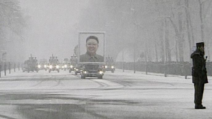 Pohřeb Kim Čong-ila začal za hustého sněžení