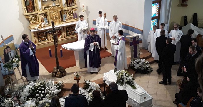 Pohřeb zavražděné Martinky se konal v kostele v Gregorovcích.