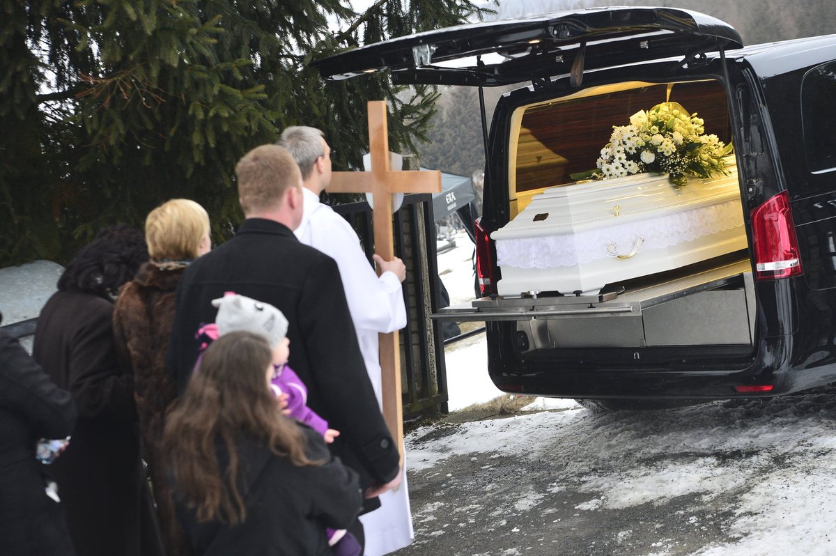 S Martinkou se přišly rozloučit stovky lidí