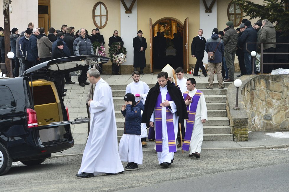 S Martinkou se přišly rozloučit stovky lidí