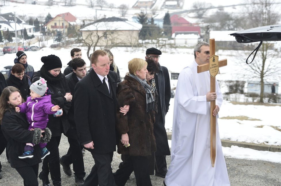 S Martinkou se přišly rozloučit stovky lidí