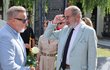 Pohřeb Luďka Hrzala - Miloš Pokorný a Michel Fleischmann Pohřeb Luďka Hrzala - Miloš Pokorný a Michel Fleischmann