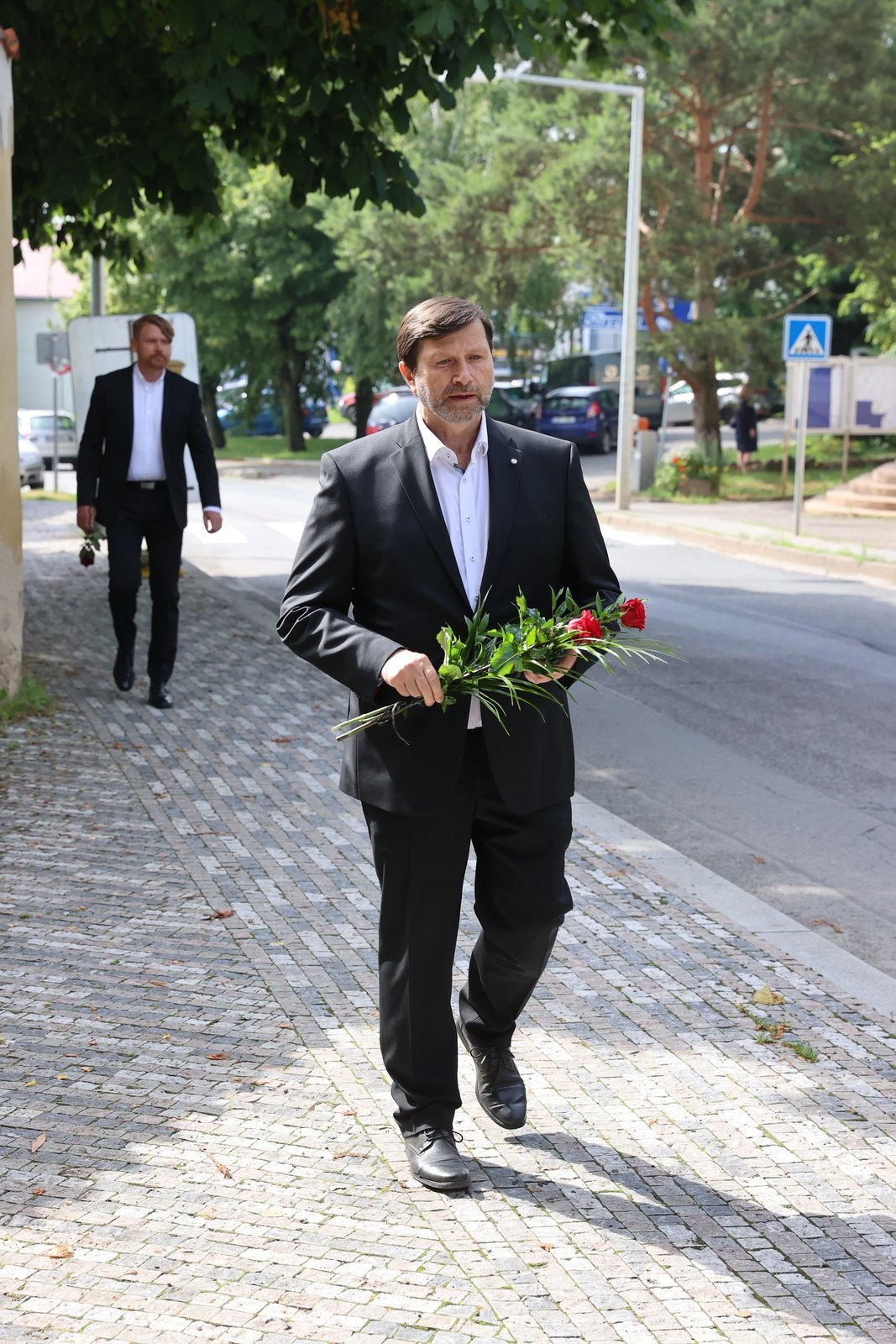 Jan Hrušínský se včera loučil s Libuškou Šafránkovou, dneska se loučí s Ninou Divíškovou