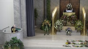 Poslední rozloučení s Havlovým dvorním fotografem proběhlo v krematoriu v Praze-Strašnicích