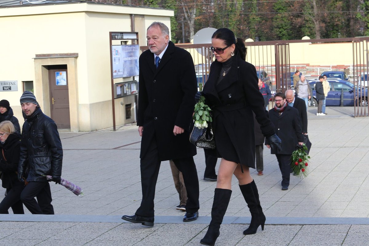 Dostavil se Luděk Sobota s manželkou Adinou.