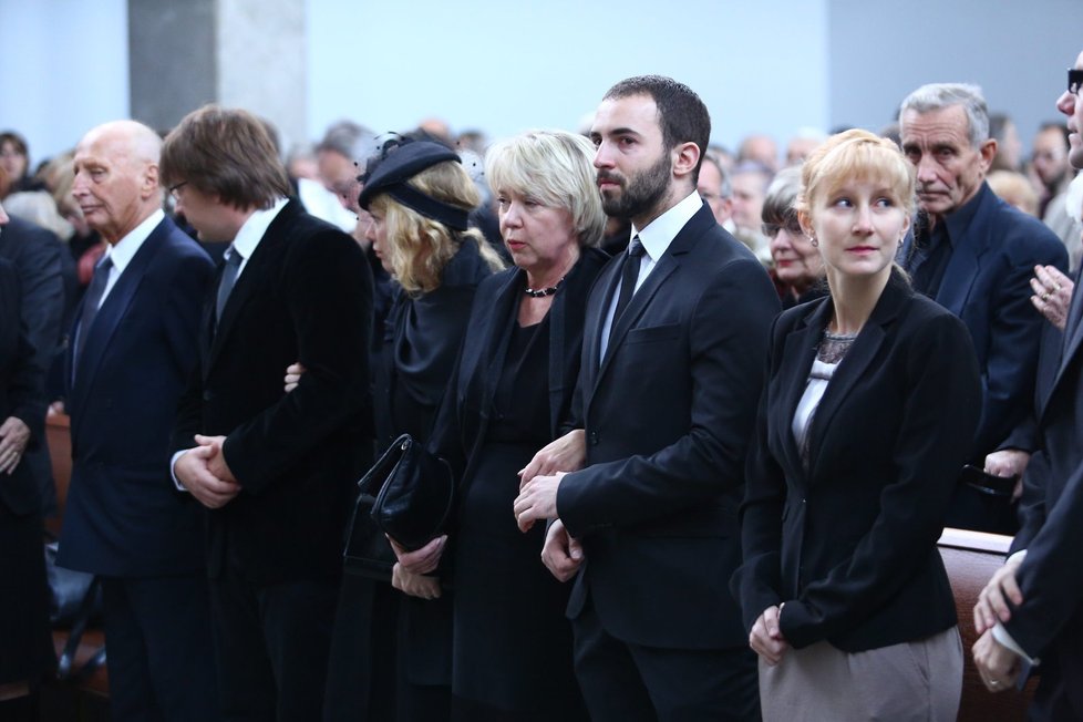 Rodina zažila během posledních týdnů hned dva pohřby