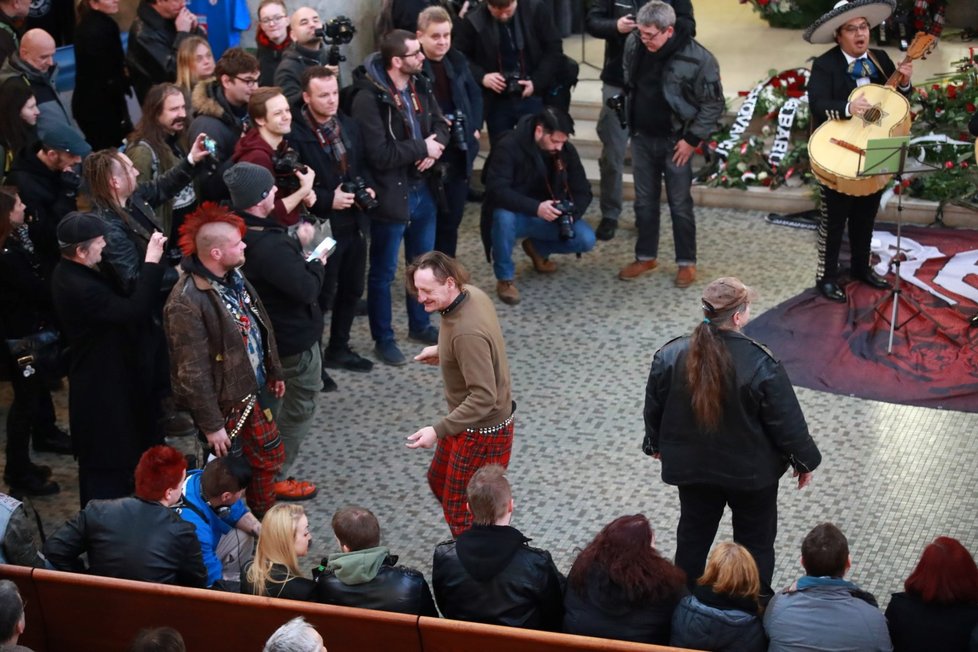 Pohřeb Petra Hoška z kapely Plexis