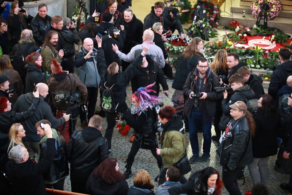 Pohřeb Petra Hoška z kapely Plexis