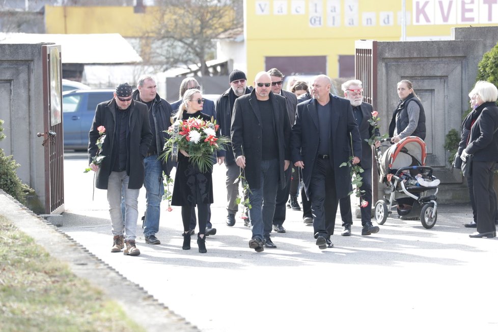 Pohřeb Jiřího Pomeje: Pavel Pásek a Václav Upír Krejčí