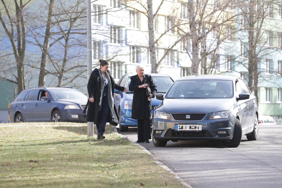 Pohřeb Jiřího Pomeje: Maminka zesnulého