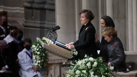 Pohřeb Madeleine Albrightové: Dcery Anna, Alice a Katy (27.4.2022)