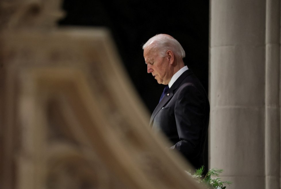 Pohřeb Madeleine Albrightové: Americký prezident Joe Biden při smuteční řeči(27.4.2022)