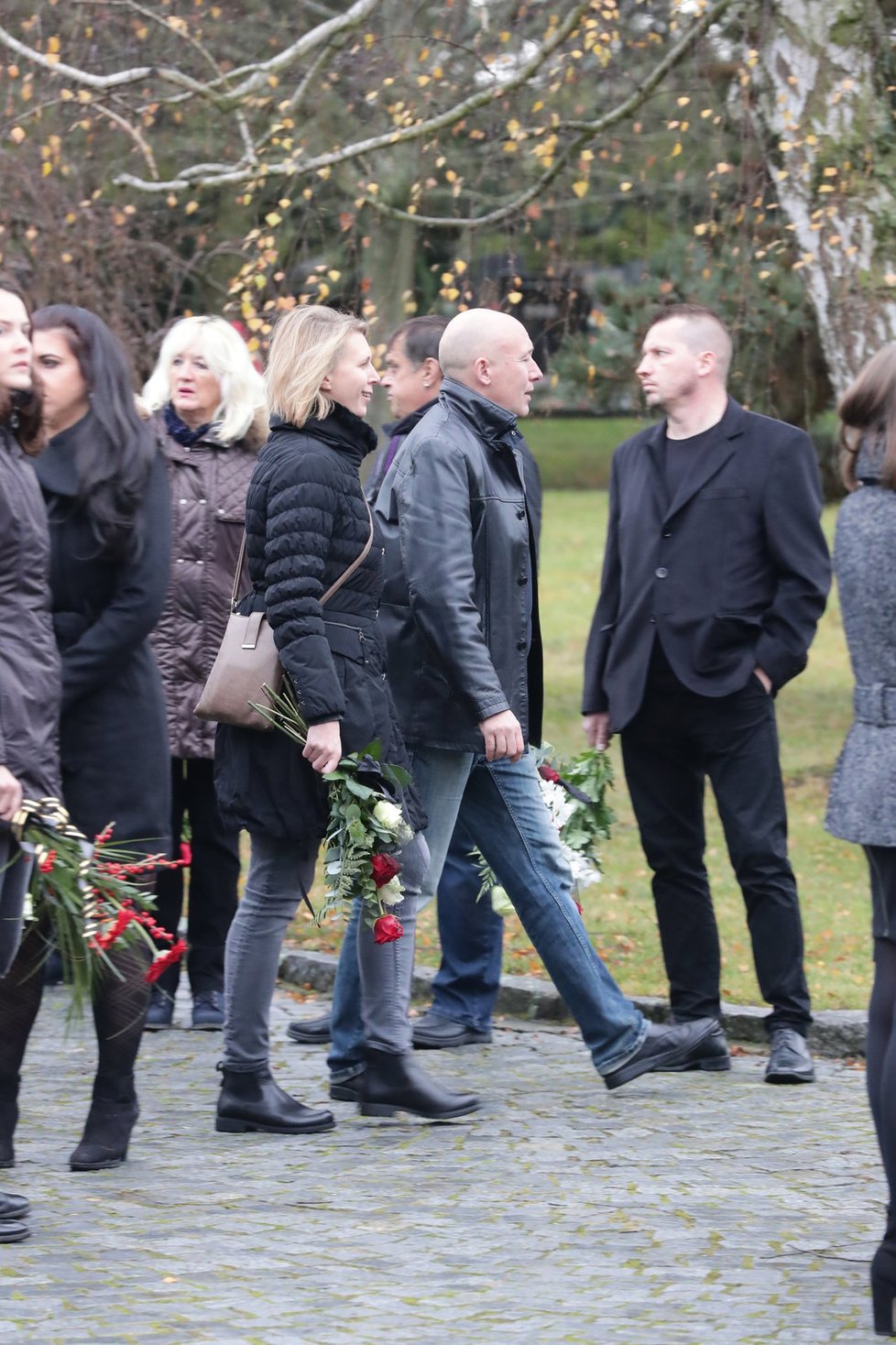 Herec Robert Jašków také dorazil na pohřeb.