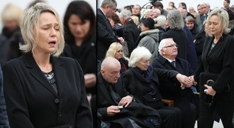 Bolestný pohřeb tenistky Jany Novotné (†49): Slzy utajené přítelkyně!