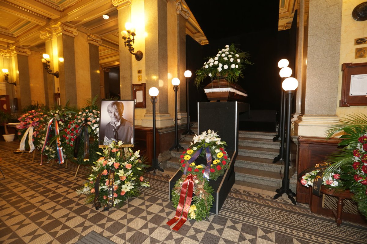 3. 1. 2017 Rakev s ostatky Luby Skořepová byla umístěna na chodbě ND.